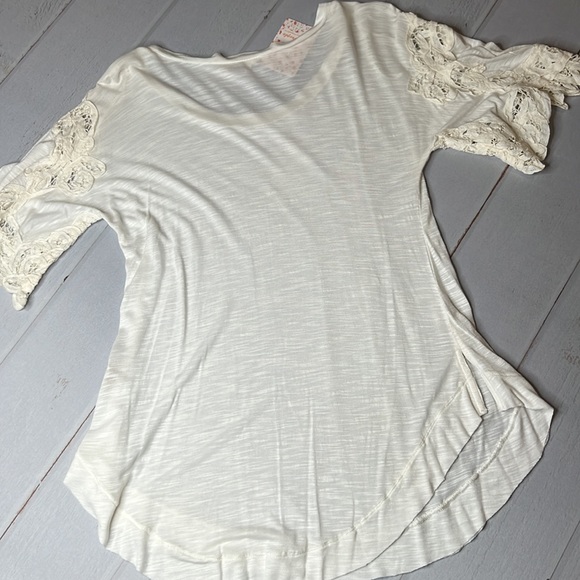 Free People Lace Sleeve Burnout Side Slit Tee - Size XS - Picture 10 of 11